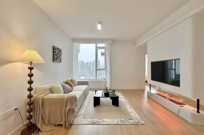 Spacious 1BR Apartment near Shanghai Railway Station Metro (L13)