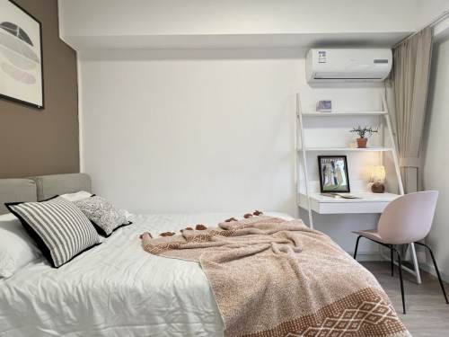 Housing image — Bedroom