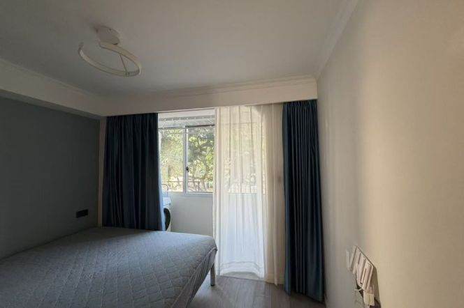 Spacious High-Ceiling 1BR Lane House in Old Xuhui (L1/L10)