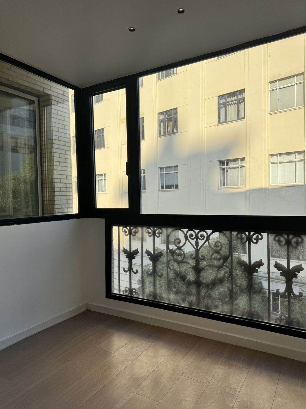 Housing image — Balcony