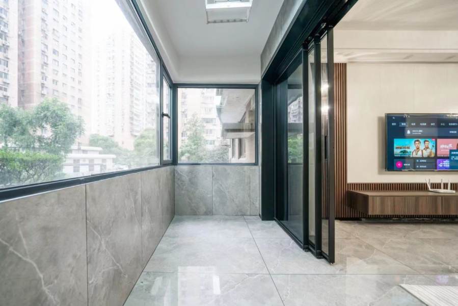 Housing image — Balcony