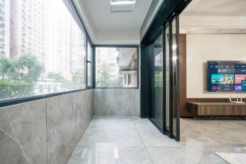 Housing image — Balcony