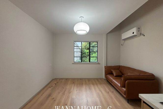 1BR Lane House in Old Xuhui (L10)