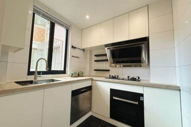 2BR Apartment in Jing'an (L7/L13/L14)