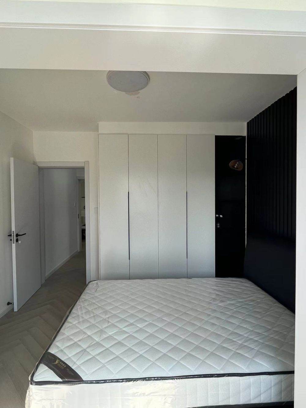 Housing image — Bedroom