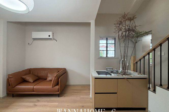 1BR Lane House in Old Xuhui (L10)