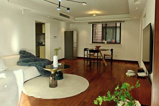 High-Floor 2BR Apartment at Sanhe Garden