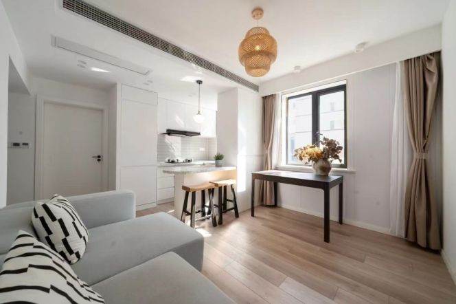 High-Floor Spacious High-Ceiling 1BR Apartment near Jing'an Temple (L2/L11)