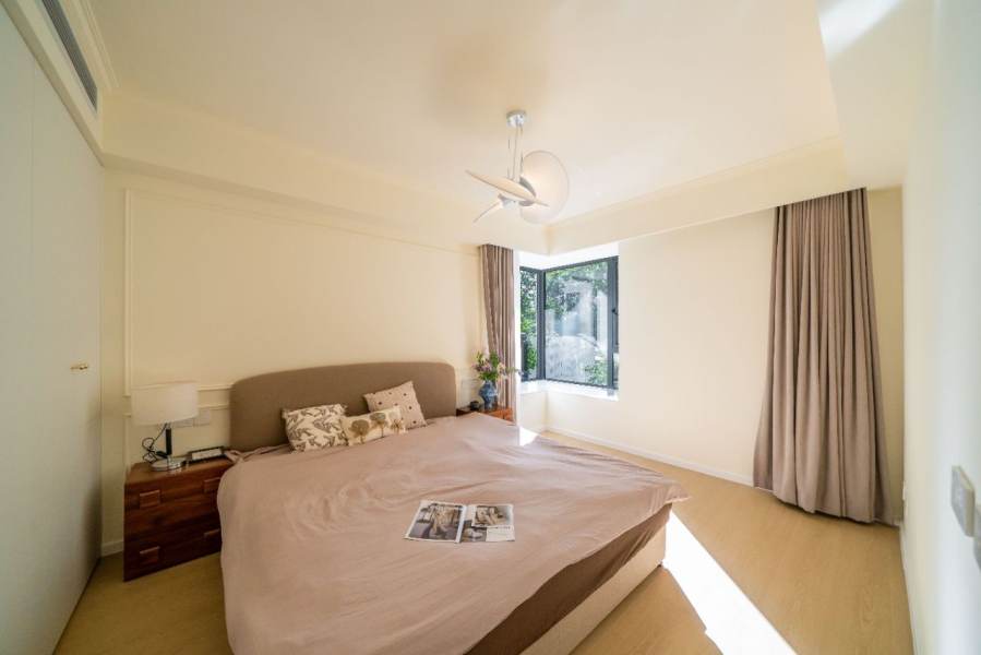 Housing image — Bedroom
