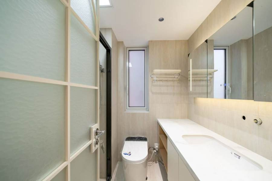 Housing image — Bathroom