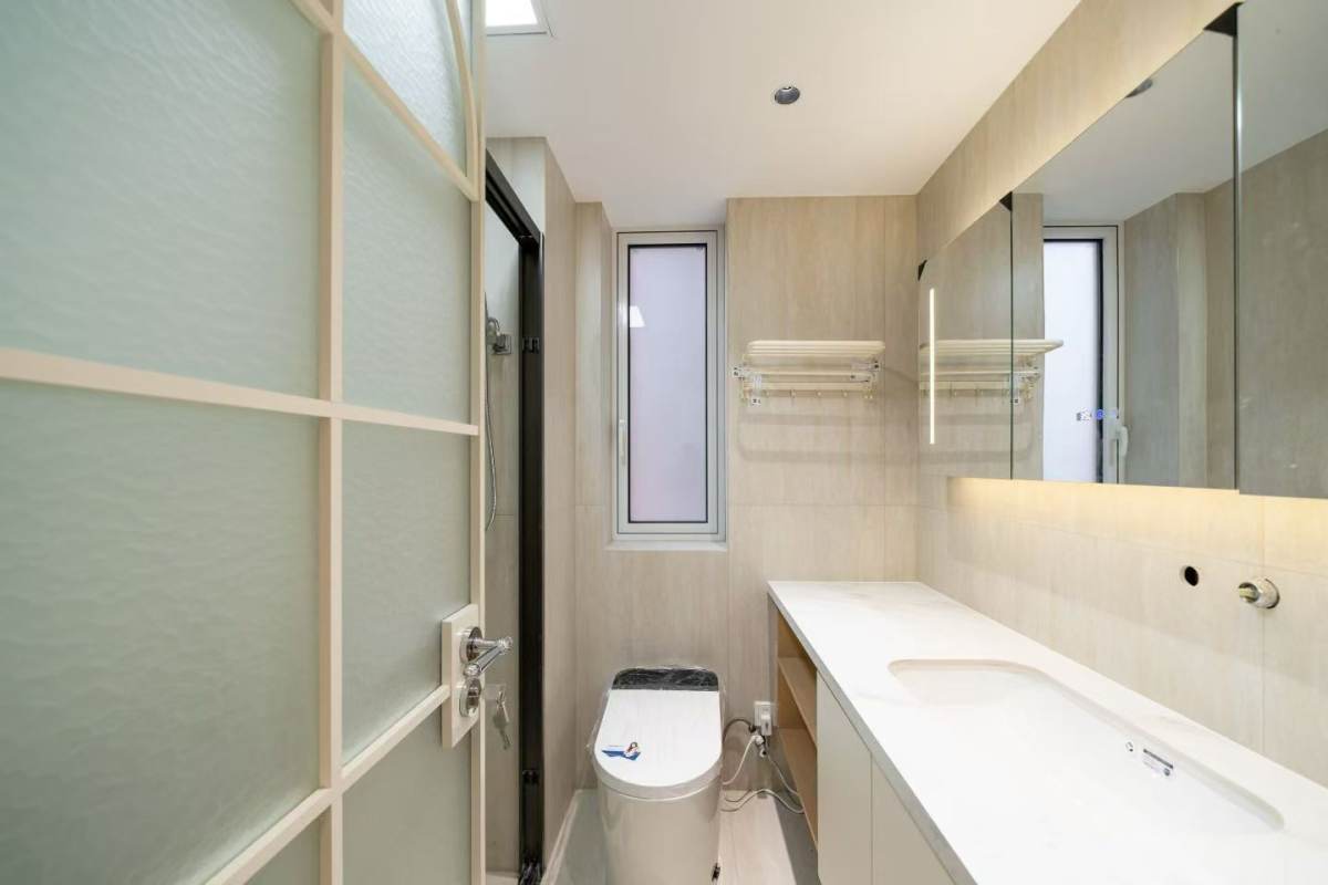 Housing image — Bathroom