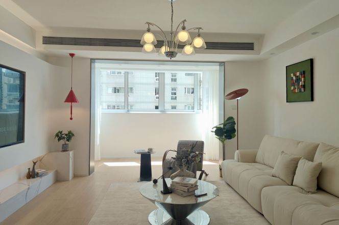 Spacious 2BR Apartment near Jiangsu Rd Metro (L2/L11)