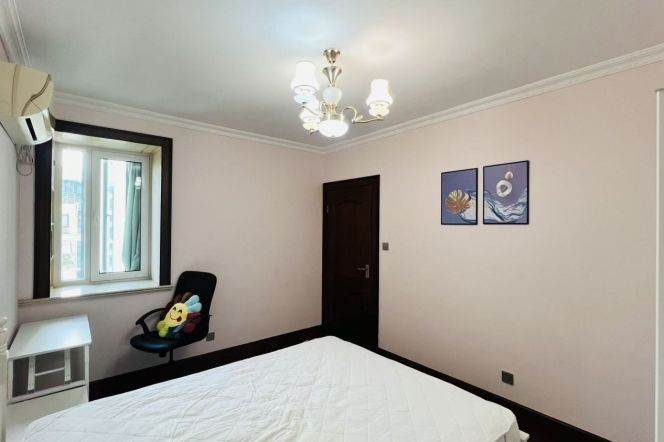2BR Apartment near Zhongshan Park with River View (L2/L3/L4)