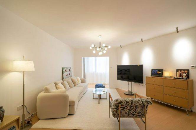 Spacious 2BR Apartment near Zhongshan Park