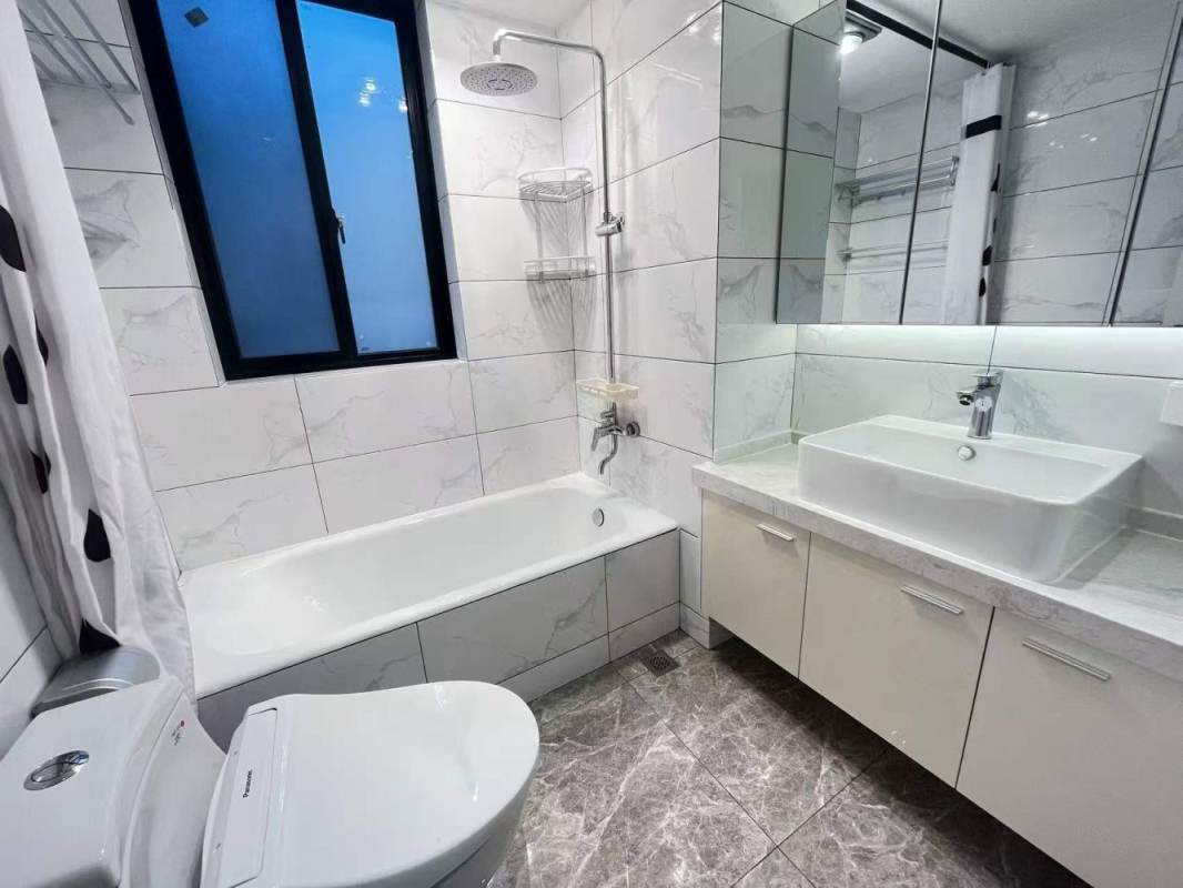 Housing image — Bathroom