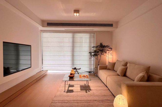 Spacious 2BR Apartment in Suzhou Creek North (L13)