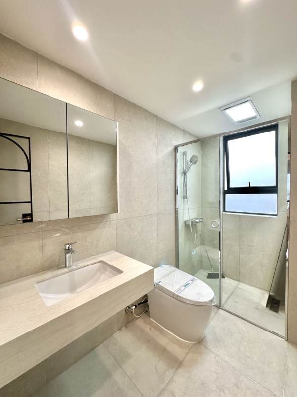 Housing image — Bathroom