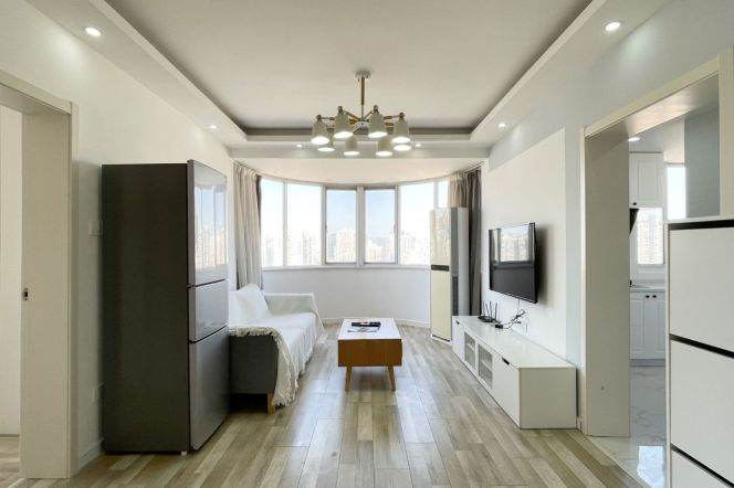 Spacious 2BR Apartment in Jing'an (L7)