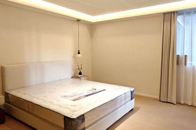 Spacious 2BR Apartment near Jiaotong University Metro with Green View (L10/L11)