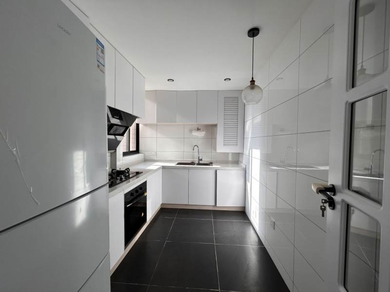 Housing image — Kitchen