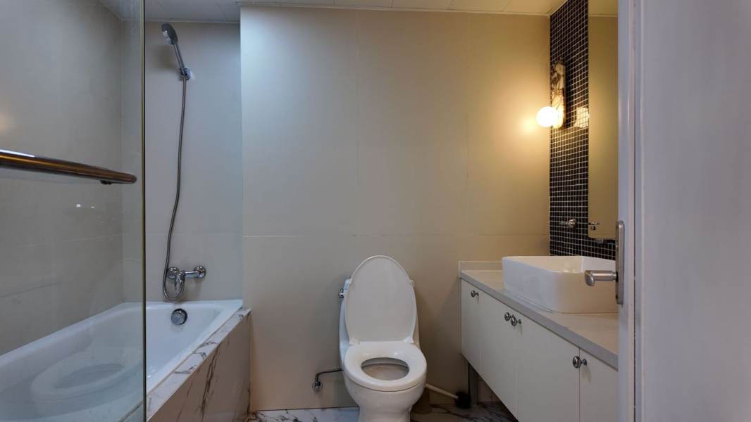 Housing image — Bathroom