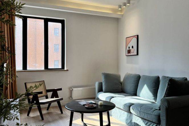 Spacious 2BR Apartment in Jing'an