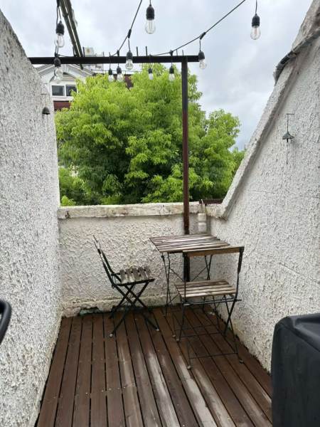 Housing image — Balcony