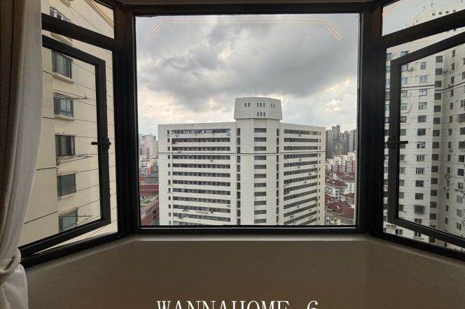 High-Floor 1BR Apartment near Changshou Rd Metro (L7/L13)