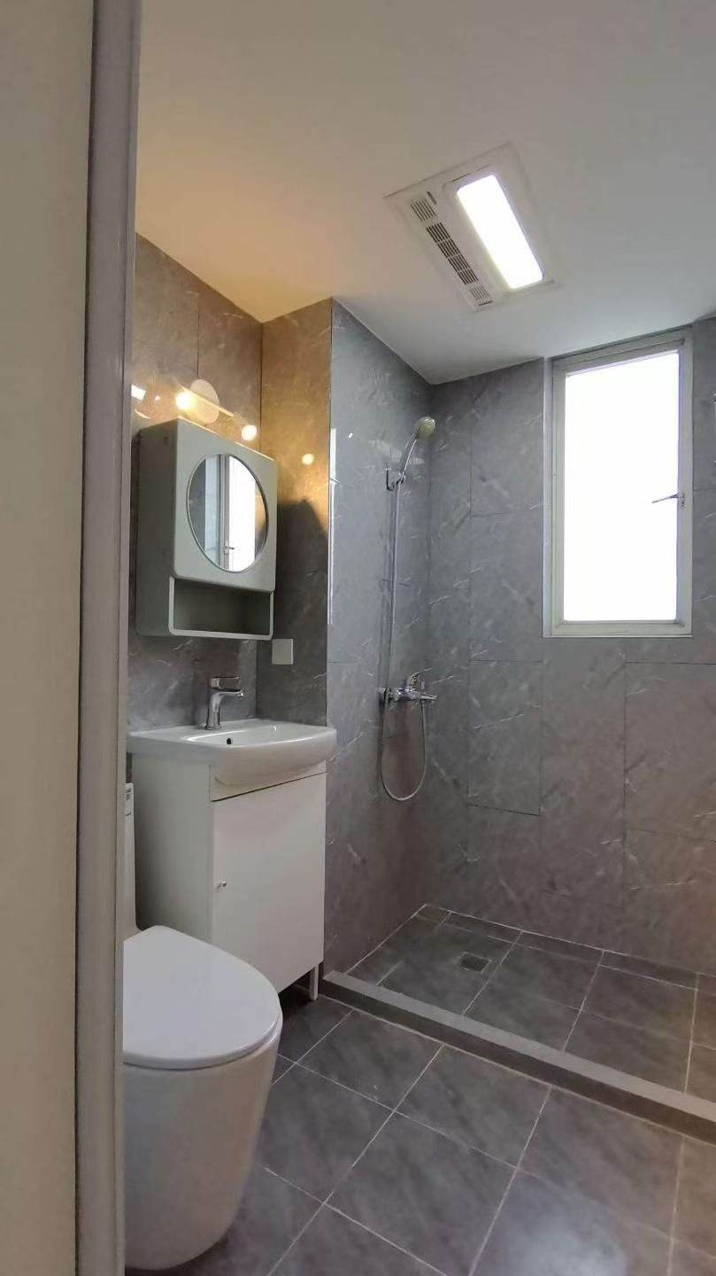 Housing image — Bathroom
