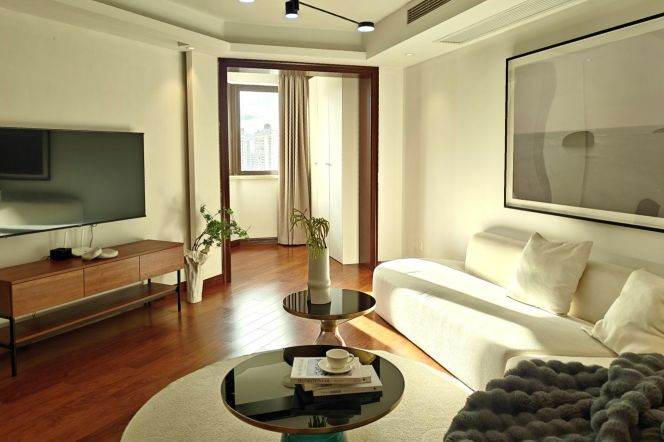 High-Floor 2BR Apartment at Sanhe Garden