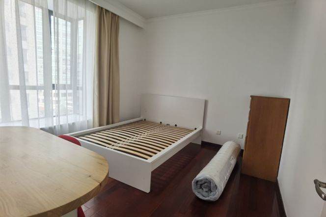 2BR Apartment at Top Of City (L13)