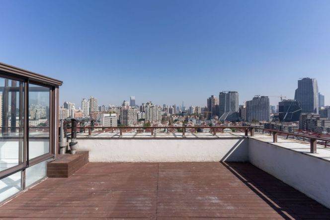High-Floor Spacious 6BR Apartment in Xujiahui with Outstanding View (L10)