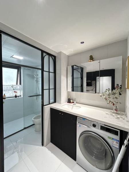 Housing image — Bathroom