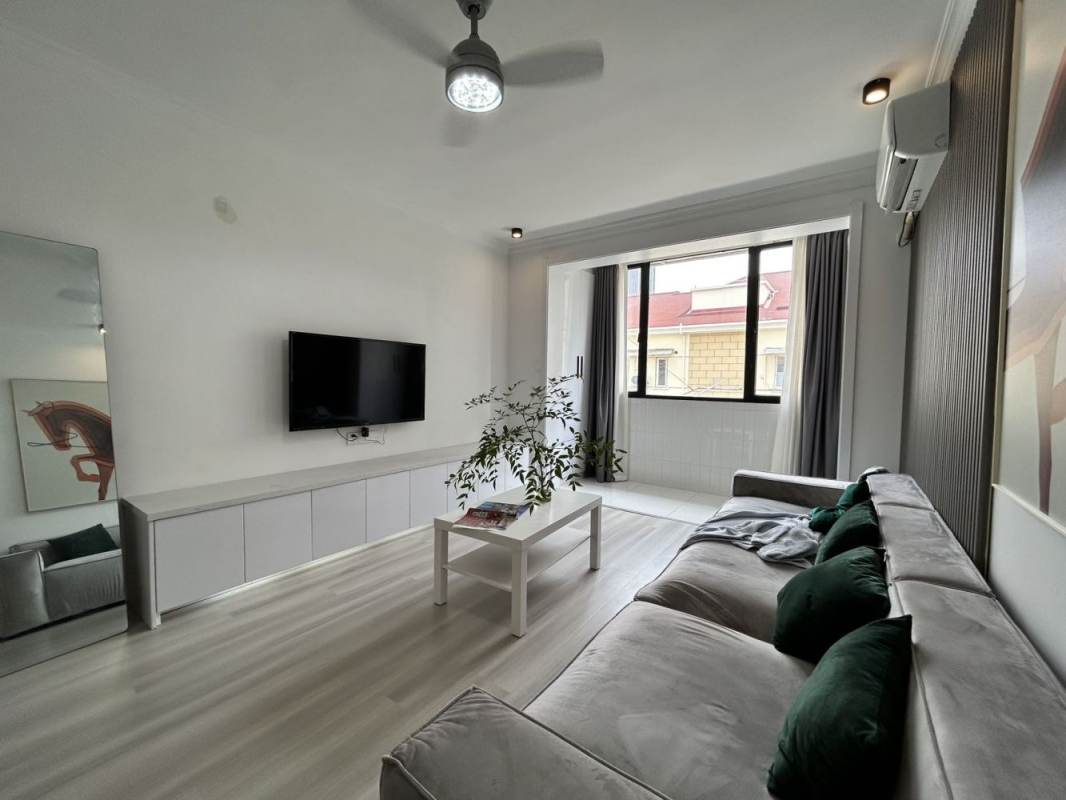 Housing image — Living Room