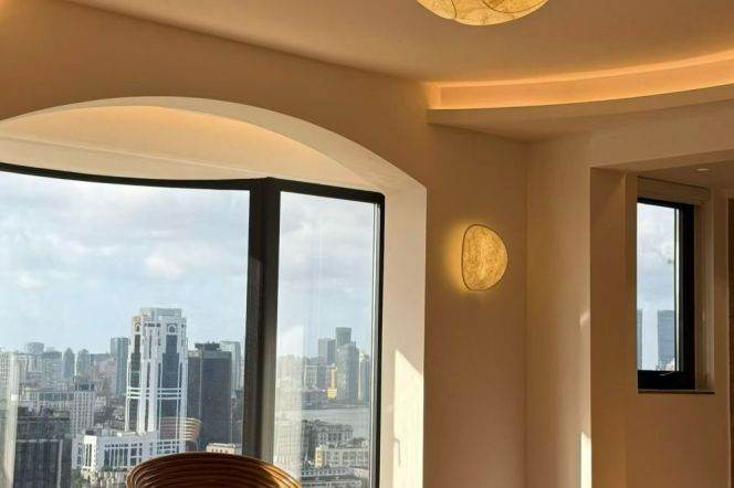 High-Floor 4BR Apartment in Laoximen with Outstanding View (L10/L14)