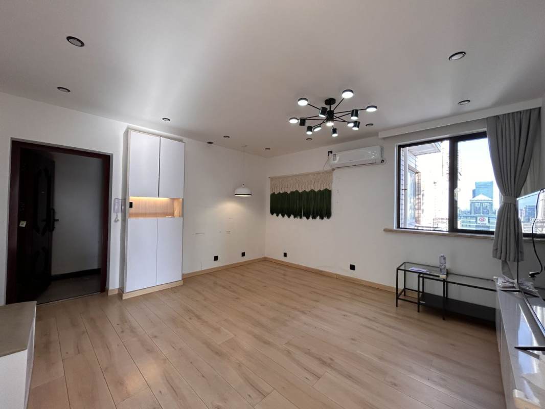 Housing image — Living Room