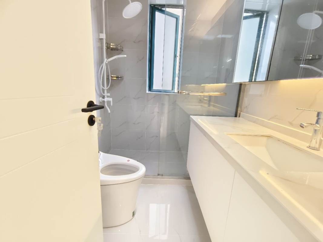 Housing image — Bathroom