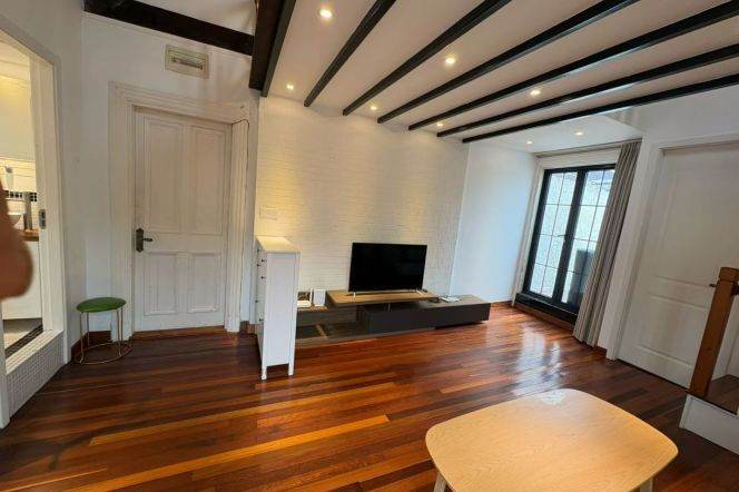 2BR Lane House near French Chamber Of Commerce Shanghai (L2/L7/L14)
