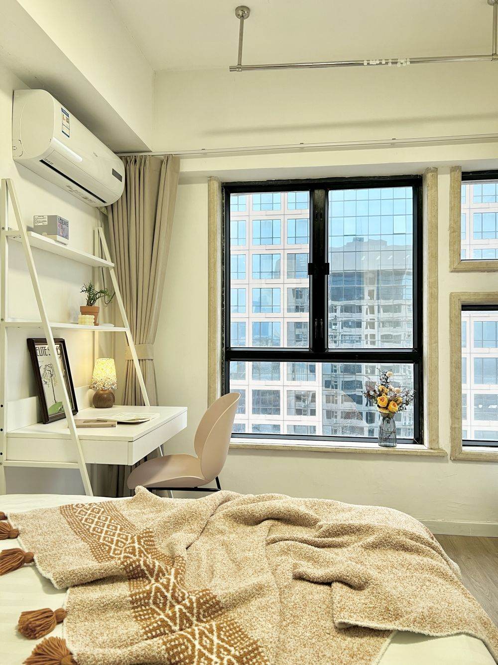Housing image — Bedroom