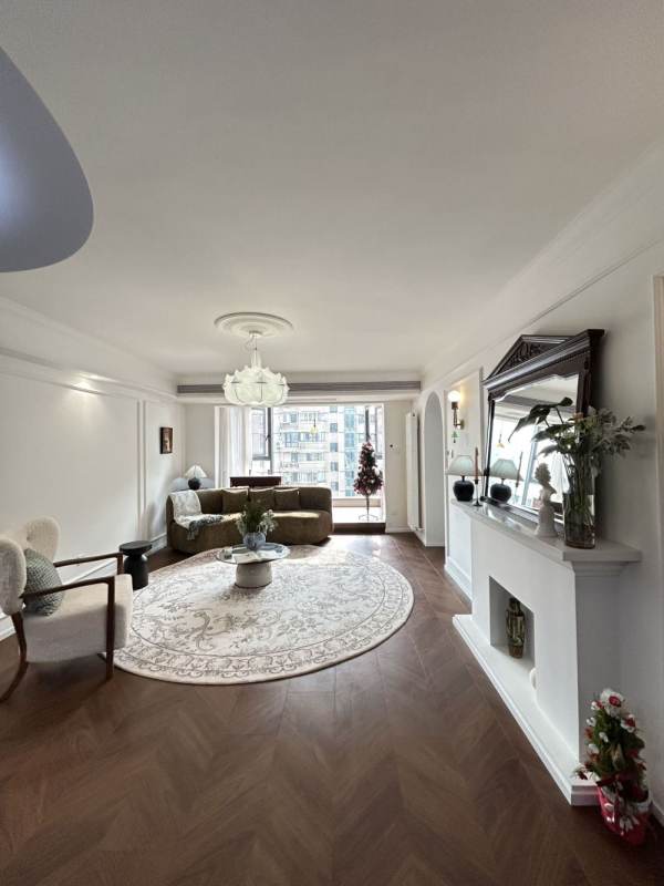 Housing image — Living Room
