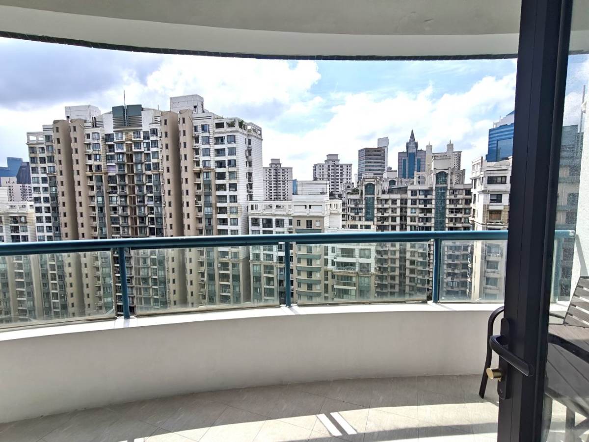 Housing image — Balcony
