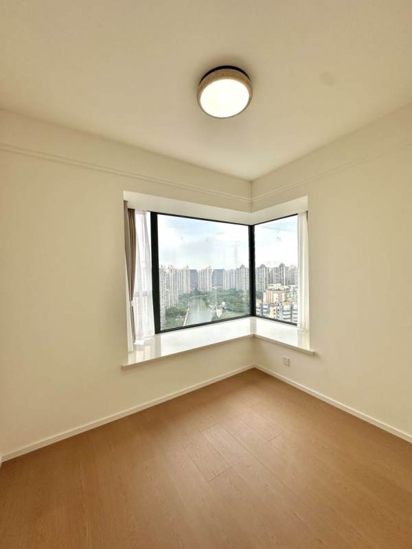 Housing image — Bedroom