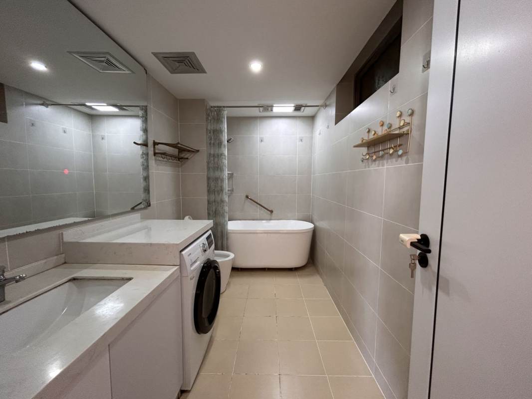 Housing image — Bathroom