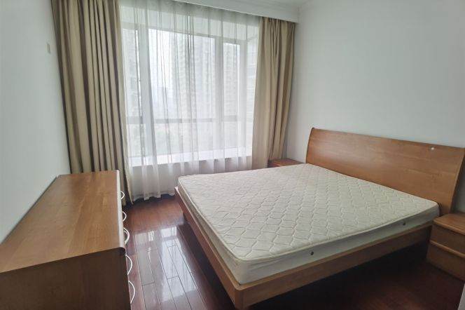 2BR Apartment at Top Of City (L13)