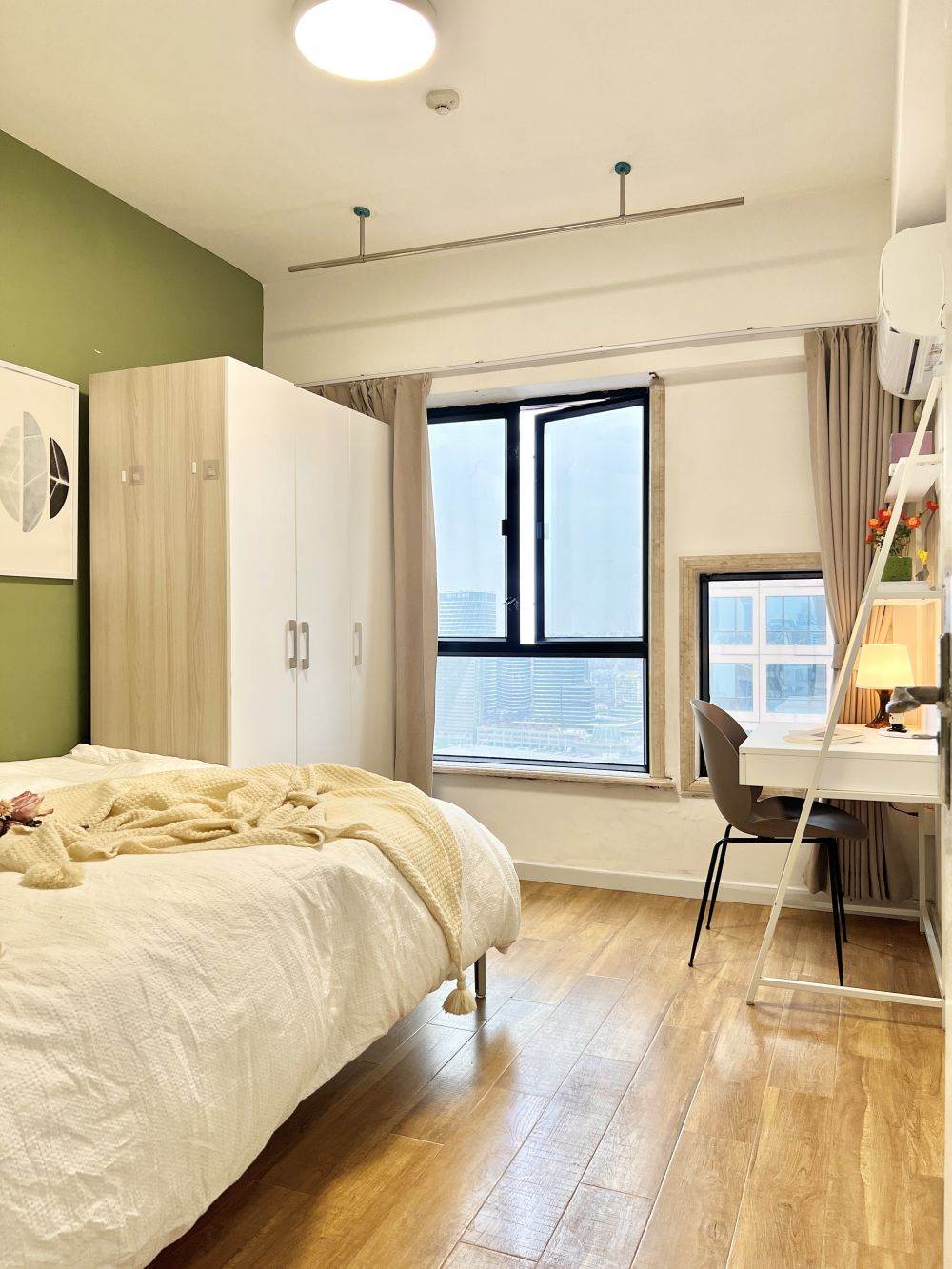 Housing image — Bedroom