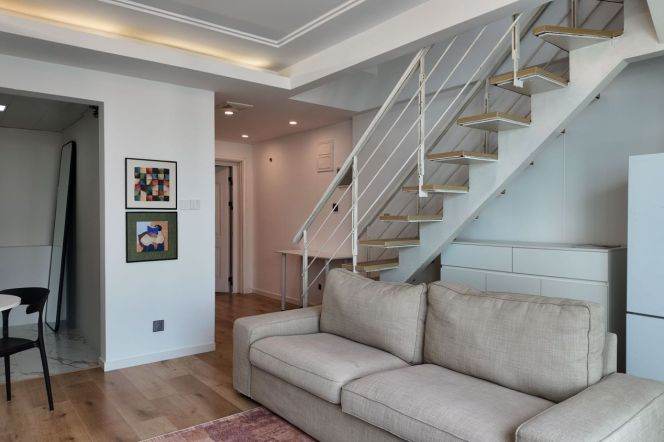 High-Floor Spacious 1BR Apartment in Jing'an (L2/L7/L14)