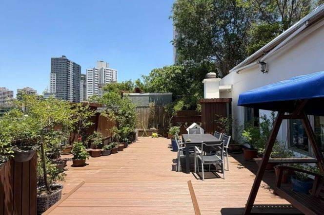 Spacious 6BR Apartment in Old Xuhui with Terrace (L9/L12)