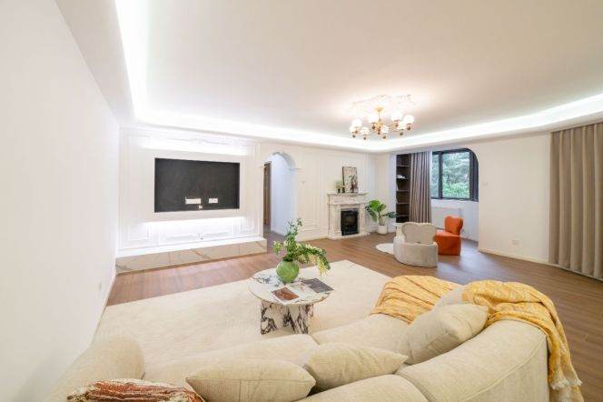 Spacious 3BR Apartment near Hongqiao Rd Metro (L3/L4/L10)