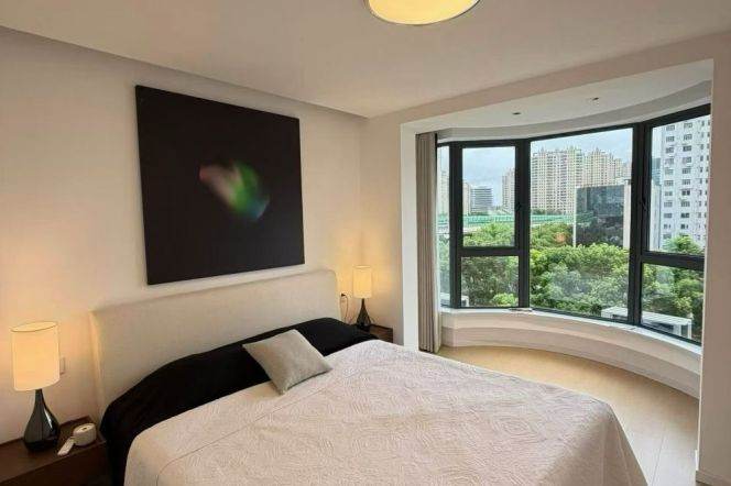 1BR Apartment near Caobao Rd Metro (L1/L12)