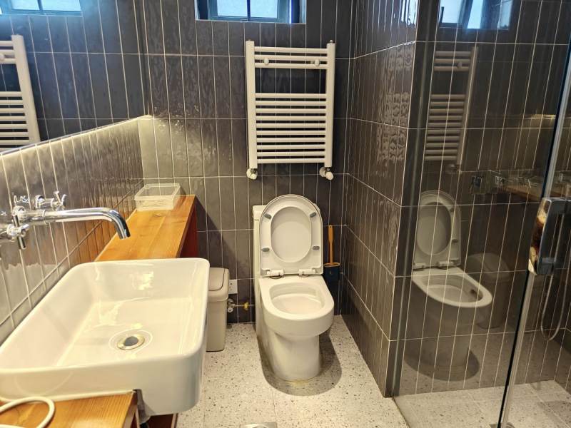 Housing image — Bathroom